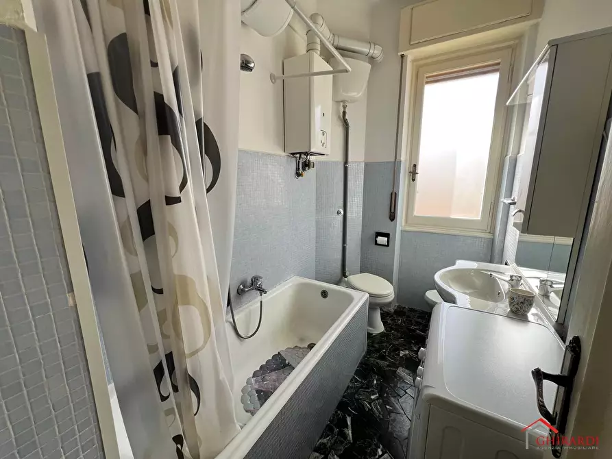 Immagine 13 di Trilocale in affitto  in VIA GIORDANO 96 a Genova