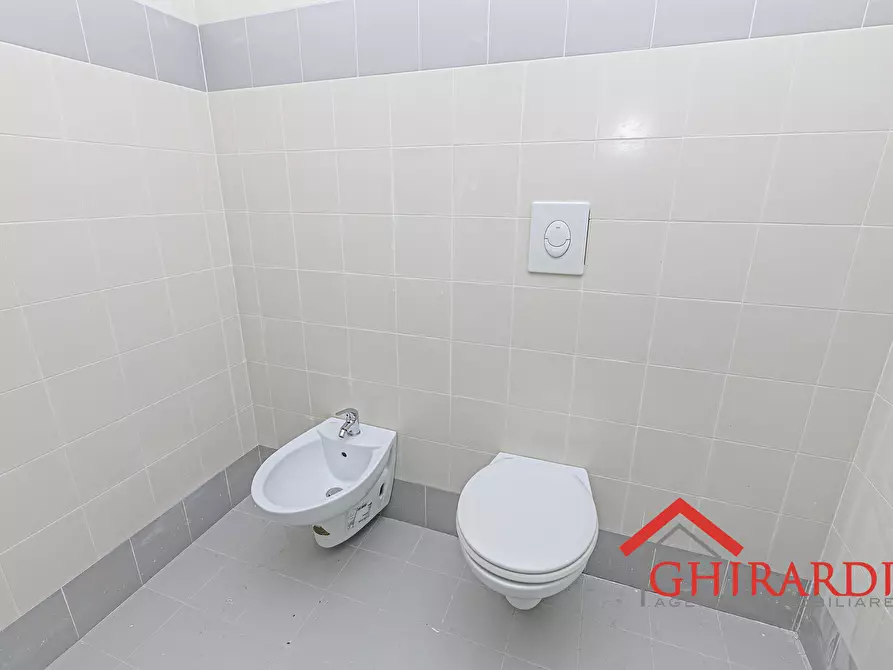 Immagine 15 di Ufficio in affitto  in Via Enrico Albareto 21 a Genova