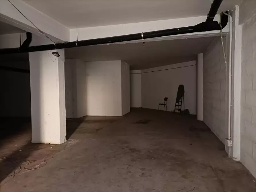 Immagine 6 di Garage in vendita  in Via Montegrappa a Nettuno