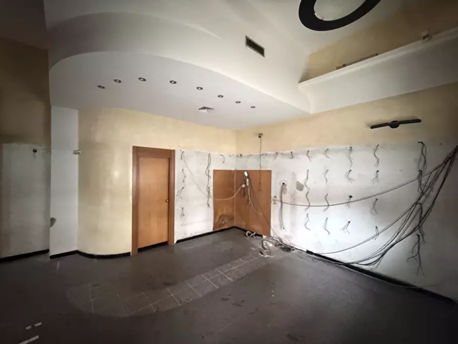 Immagine 4 di Locale commerciale in vendita  in via vittorio veneto a Nettuno