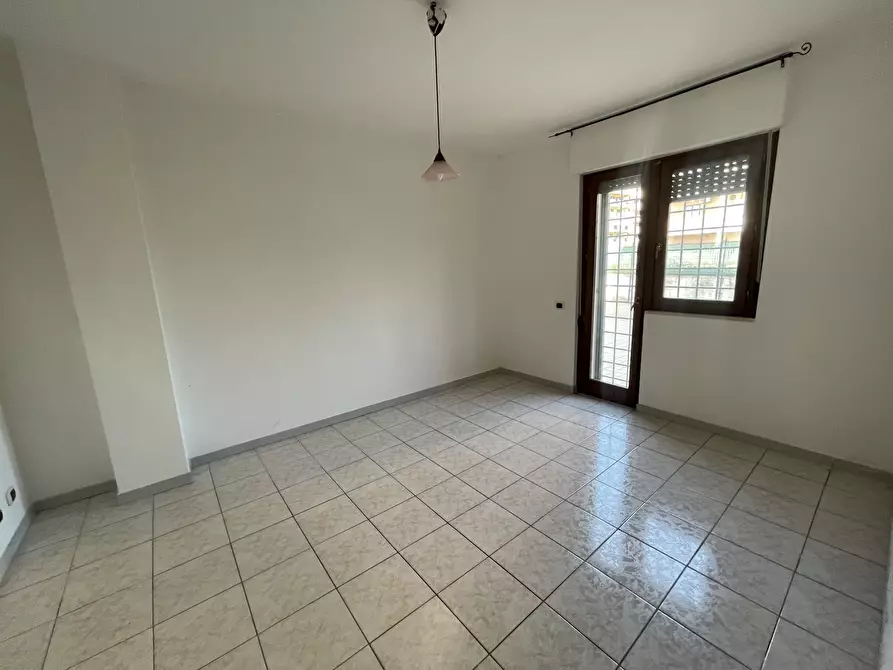 Immagine 9 di Trilocale in vendita  in Via Cannucciari 1 a Nettuno