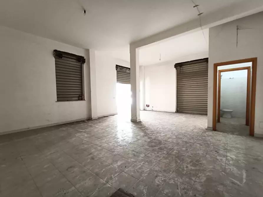 Immagine 7 di Locale commerciale in vendita  a Nettuno