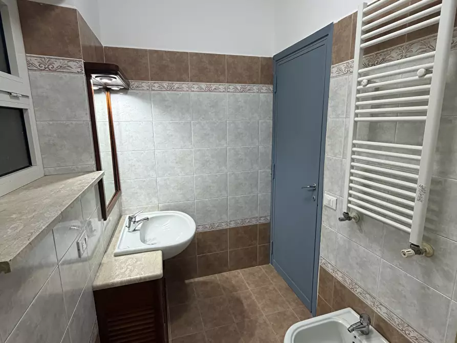 Immagine 17 di Quadrilocale in vendita  in Via Napoli 29 a Nettuno