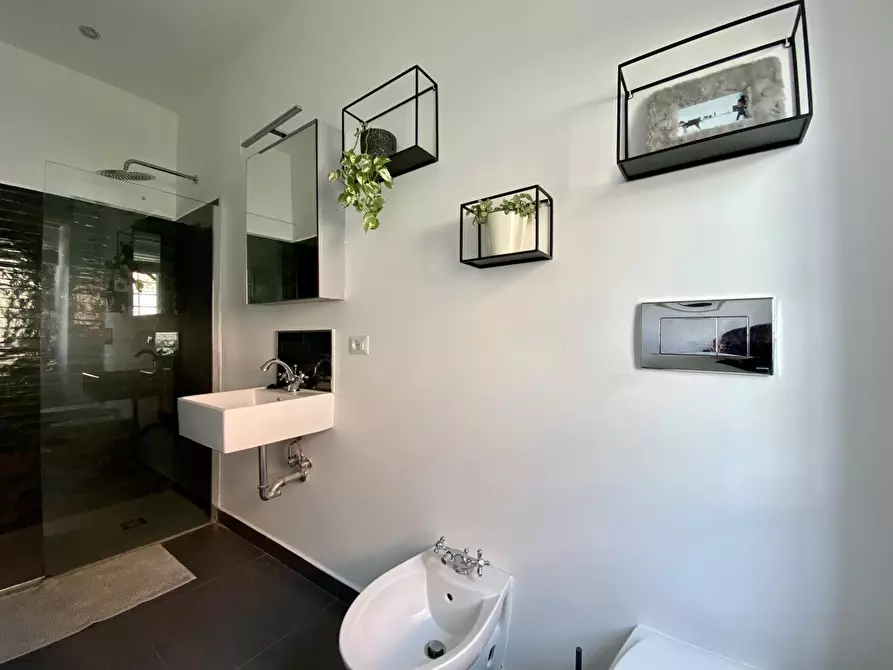 Immagine 29 di Villa in vendita  in Via delle Ninfe 25 a Anzio