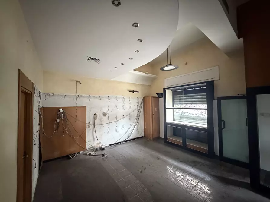 Immagine 3 di Locale commerciale in vendita  in via vittorio veneto a Nettuno