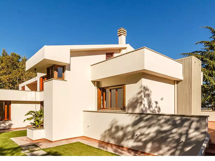 Immagine 23 di Casa indipendente in vendita  a Livorno