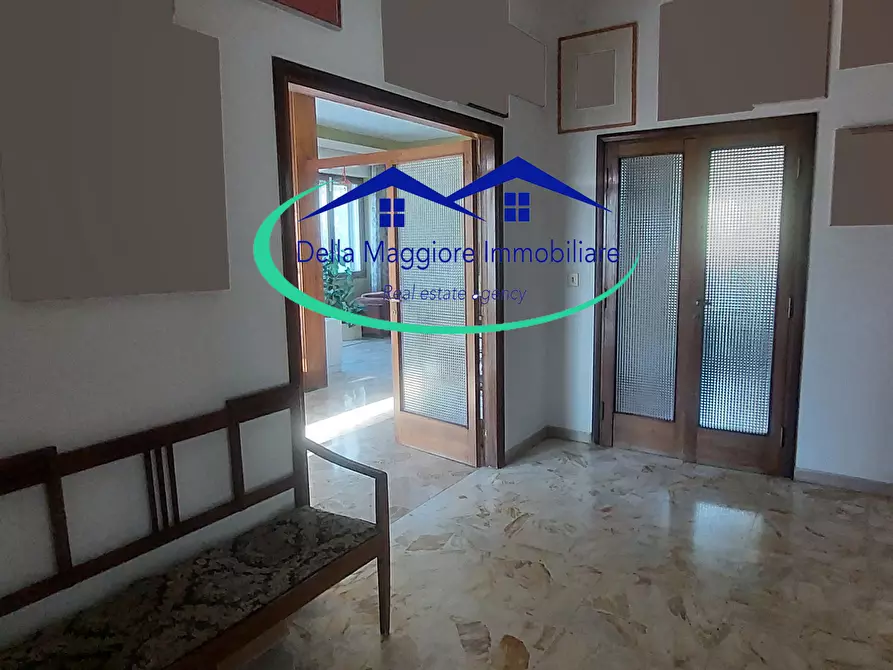 Immagine 14 di Villa in vendita  in via di montenero a Livorno