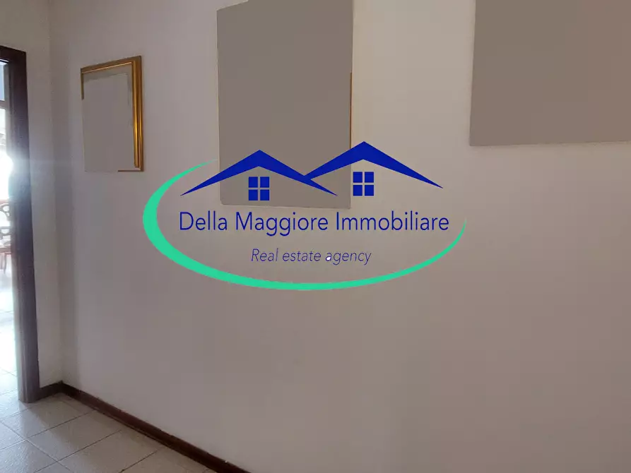 Immagine 21 di Pentalocale in vendita  a Livorno