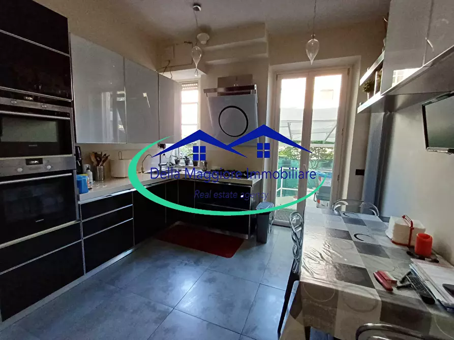 Immagine 13 di Appartamento in vendita  a Livorno