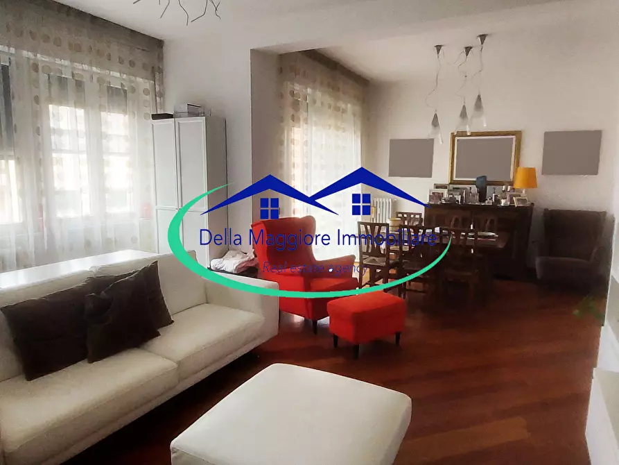 Immagine 5 di Appartamento in vendita  in Via Montebello a Livorno