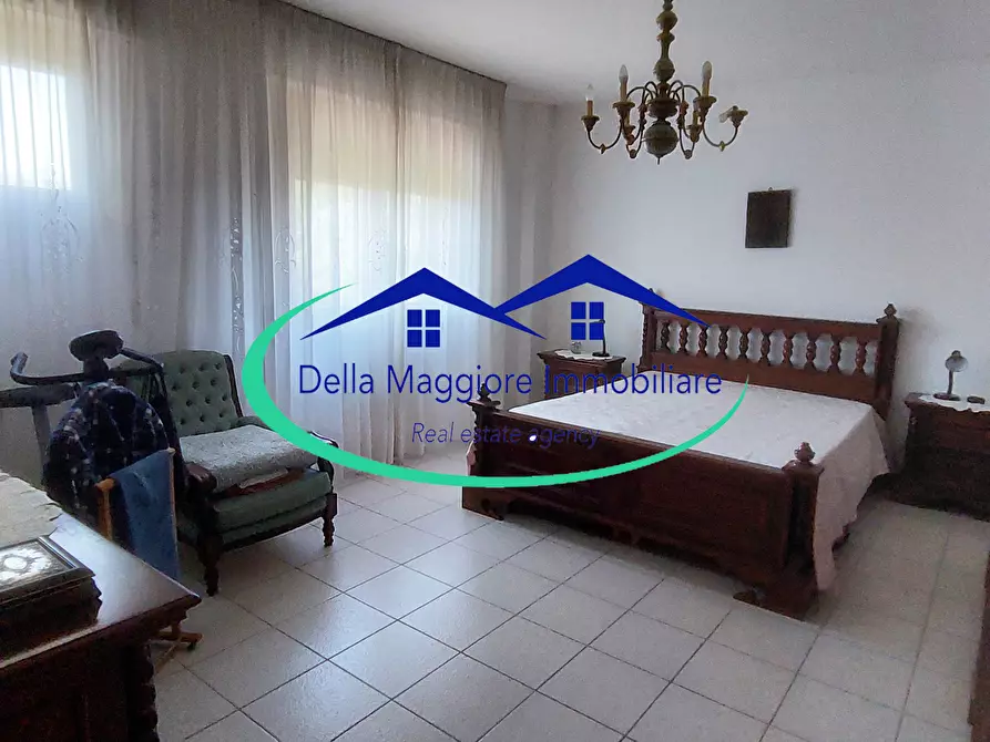 Immagine 23 di Pentalocale in vendita  a Livorno