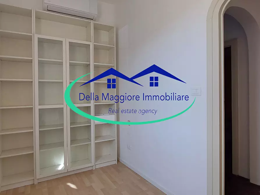 Immagine 27 di Villa in vendita  a Livorno