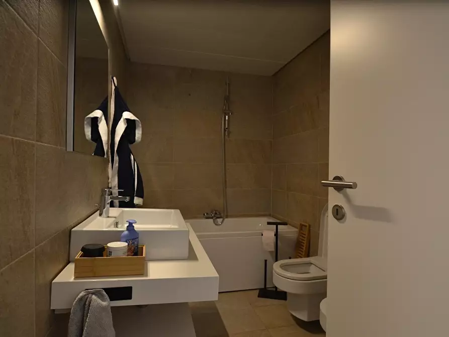 Immagine 9 di Trilocale in vendita  in Viale della Costituzione 1 a Trento