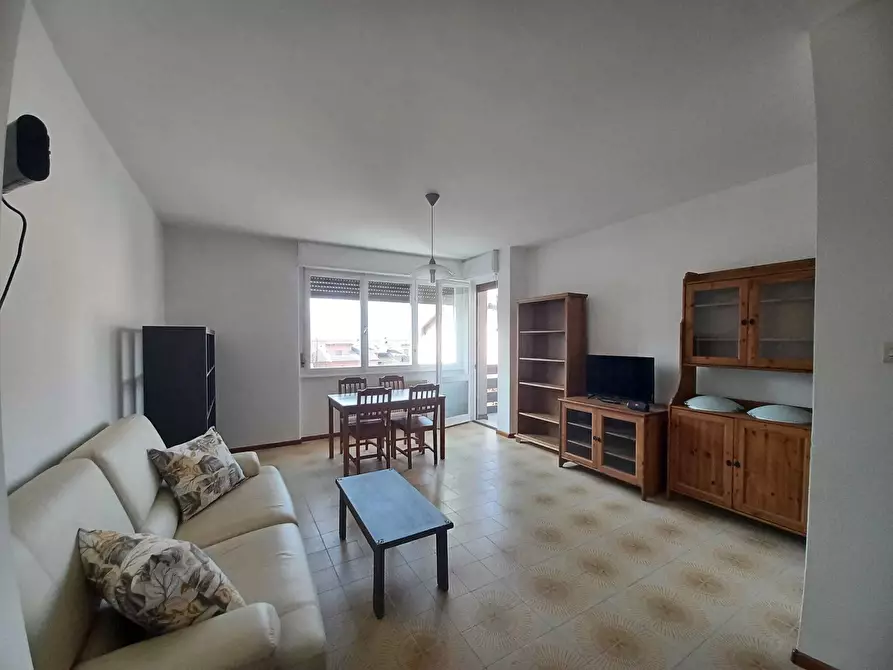 Immagine 1 di Quadrilocale in affitto  a Trento