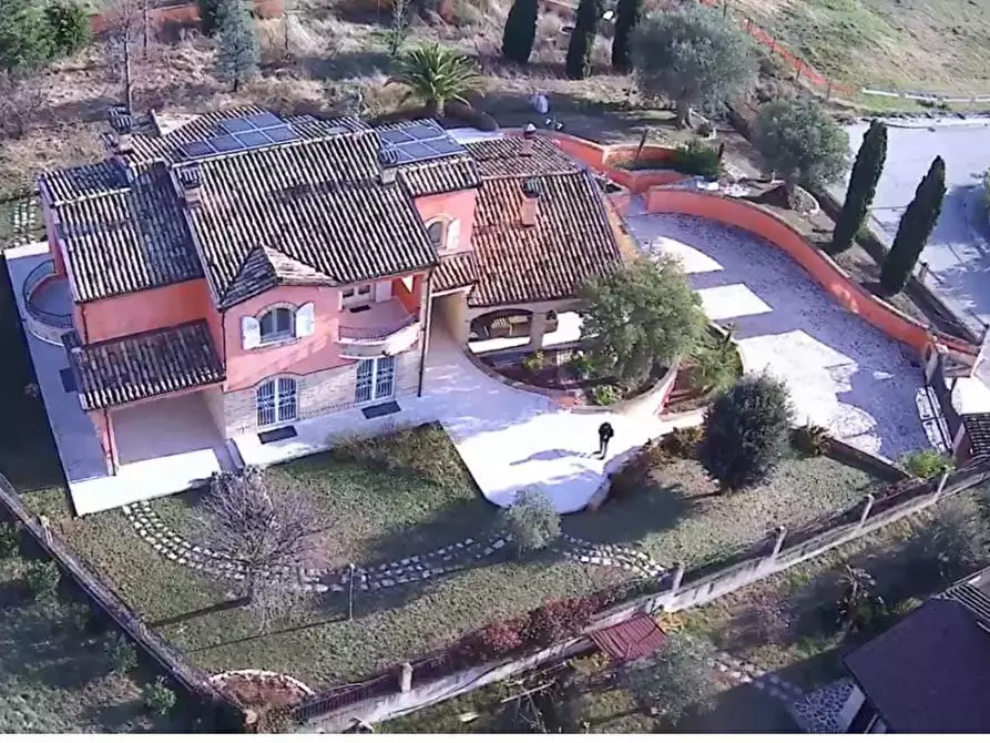 Immagine 10 di Villa in vendita  in Via Passarini a Recanati