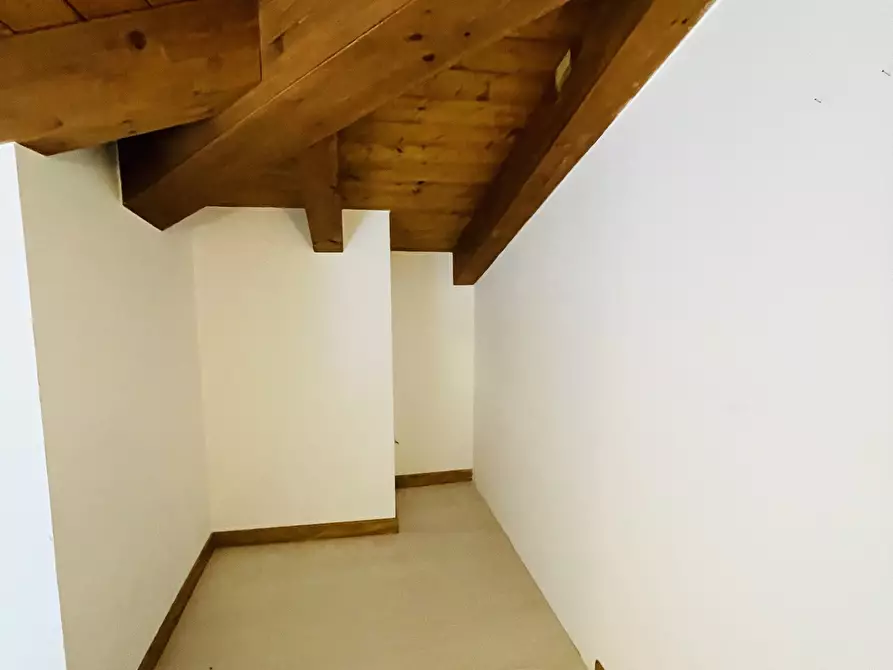 Immagine 8 di Porzione di casa in vendita  in Via Barcaglione a Falconara Marittima