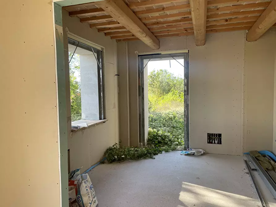 Immagine 11 di Rustico / casale in vendita  in via abbadia a Osimo