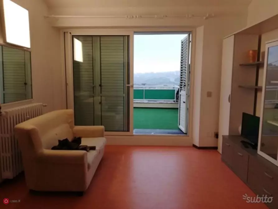 Immagine 1 di Bilocale in vendita  in via tiziano a Ancona