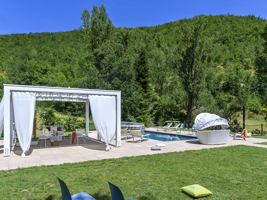 Immagine 31 di Rustico / casale in vendita  in SARNANO a Sarnano