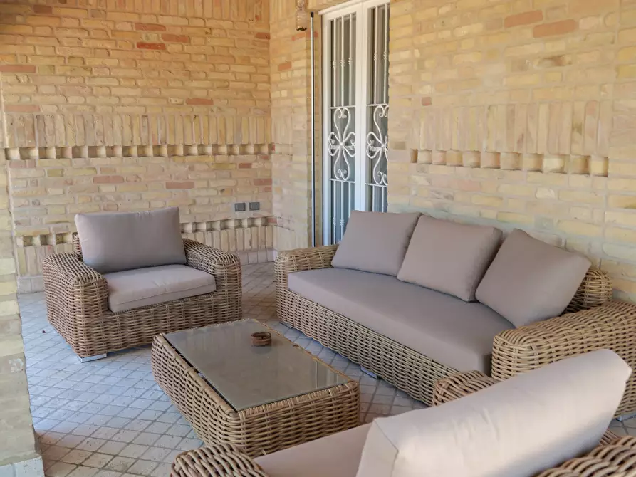 Immagine 38 di Villa in vendita  in Via Passarini a Recanati