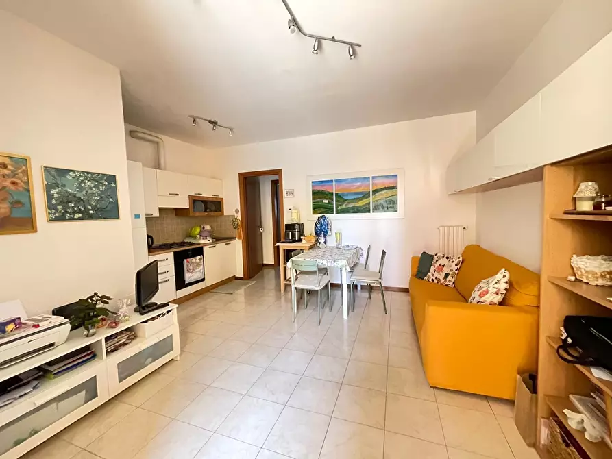 Immagine 14 di Bilocale in vendita  in Via D' ancona a Ancona