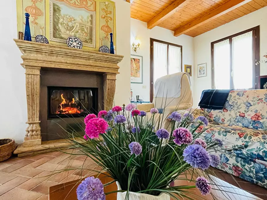 Immagine 25 di Rustico / casale in vendita  in morrovalle a Morrovalle