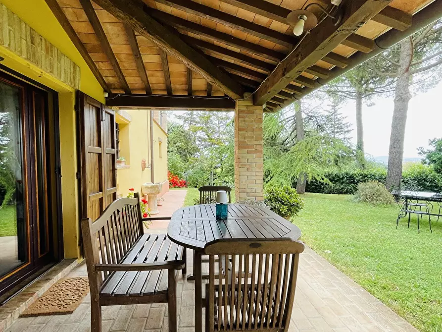 Immagine 19 di Villa in vendita  in VIA CHIARAVALLESE a Osimo