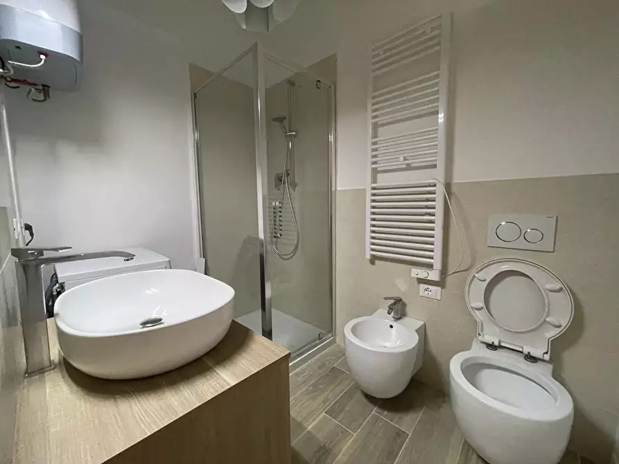 Immagine 16 di Bilocale in vendita  in Via Claudio Salmoni a Ancona