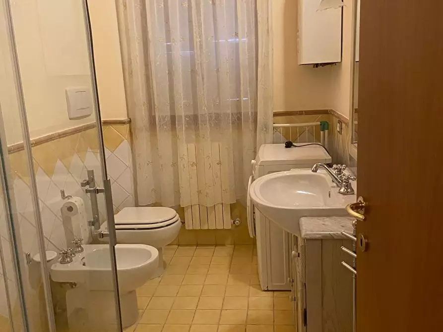 Immagine 8 di Bilocale in affitto  a Osimo