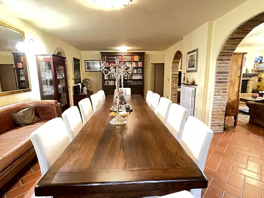 Immagine 11 di Villa in vendita  in VIA CHIARAVALLESE a Osimo