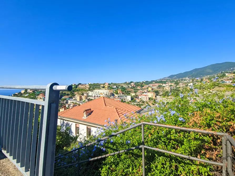 Immagine 20 di Trilocale in vendita  in Via Pascoli 158 a San Remo