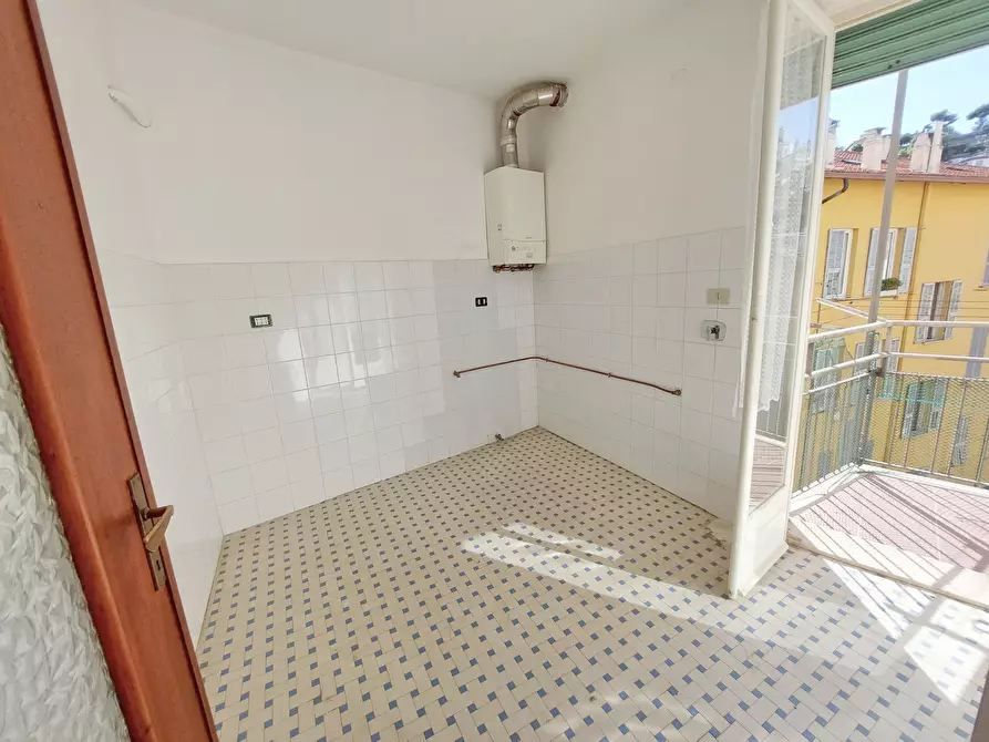 Immagine 10 di Trilocale in affitto  in Via Meridiana 25 a San Remo