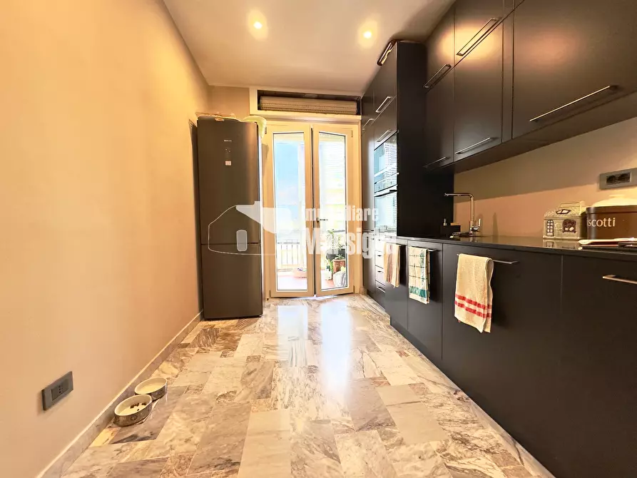 Immagine 11 di Quadrilocale in vendita  in Corso degli Inglesi 620 a San Remo