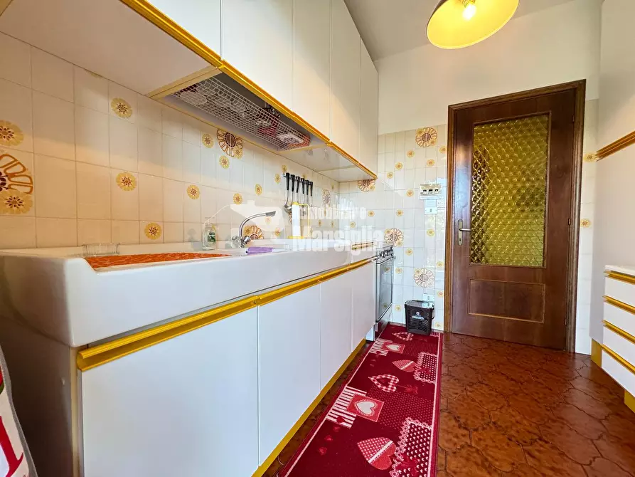 Immagine 10 di Bilocale in vendita  in Strada Privata Vallarino 92 a San Remo