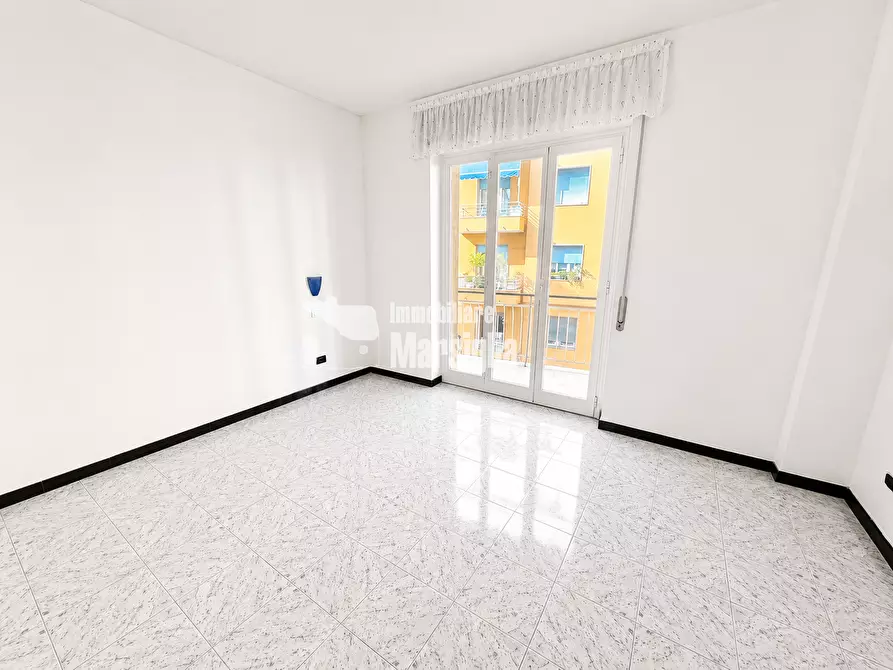 Immagine 10 di Trilocale in vendita  in Via Martiri della Libertà 139 a San Remo