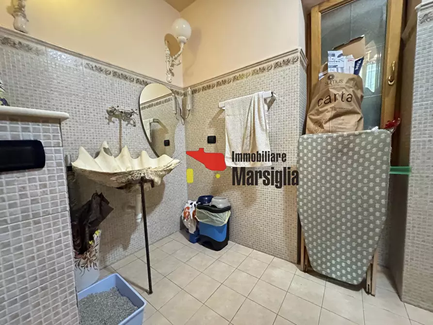Immagine 15 di Villa in vendita  in Via Monsignore Tornatore a Dolceacqua