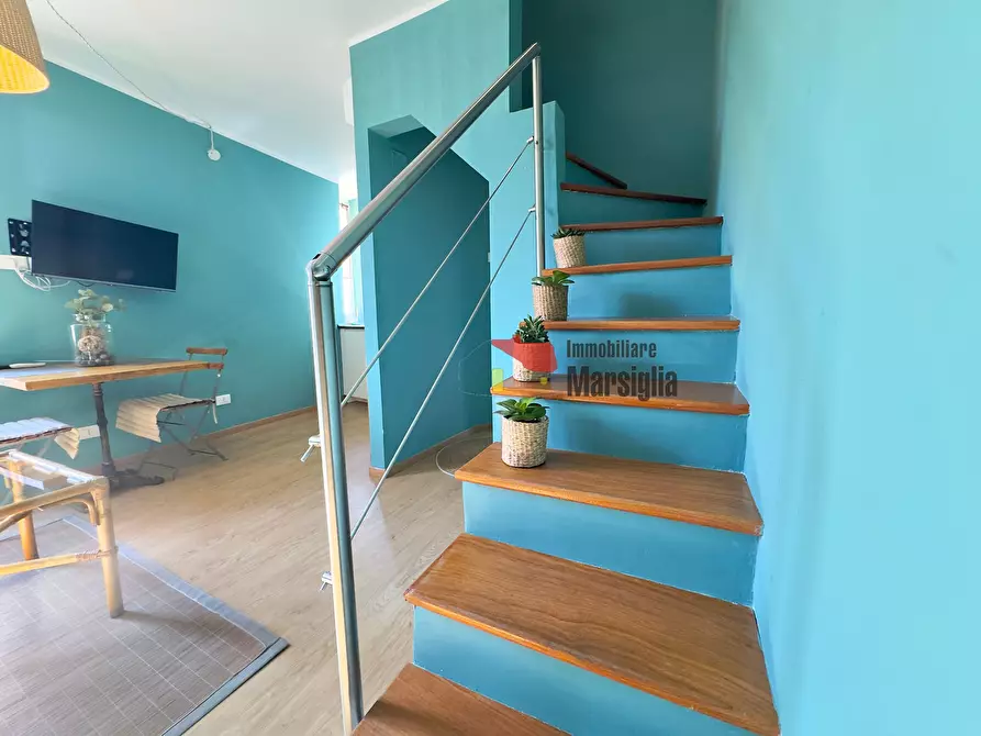 Immagine 11 di Bilocale in vendita  in Via Feraldi 20 a San Remo