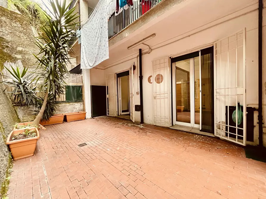 Immagine 1 di Appartamento in vendita  in Corso Europa a Genova