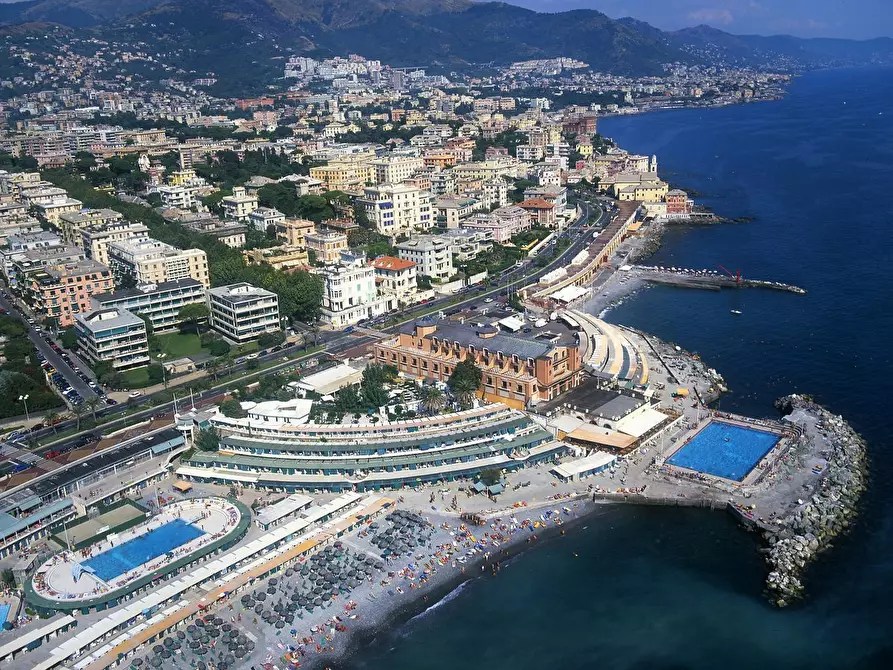 Immagine 1 di Attico in vendita  in Via San Giuseppe Cottolengo a Genova