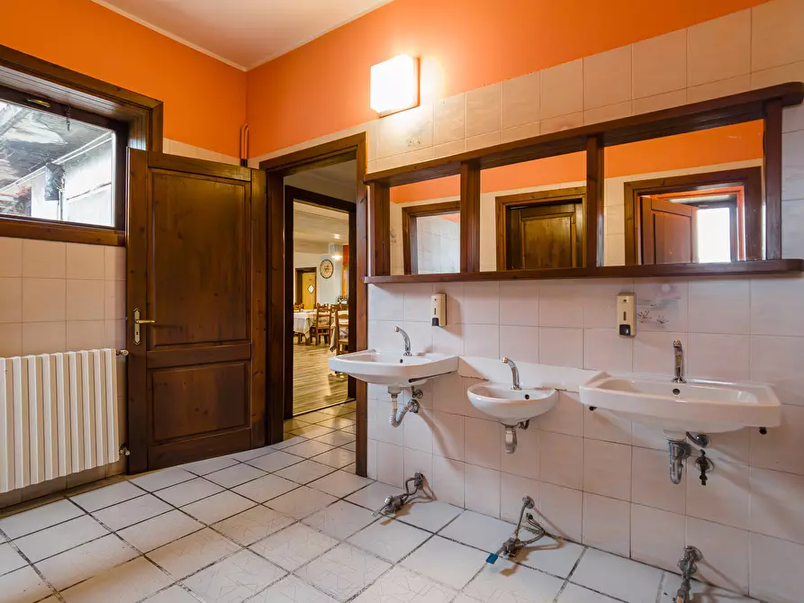 Immagine 17 di Bar / Ristorante in vendita  in Via Losa a Pessinetto