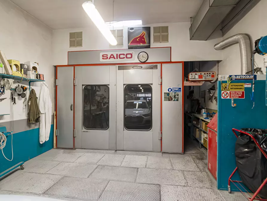 Immagine 8 di Laboratorio in vendita  in Via Magenta a Torino