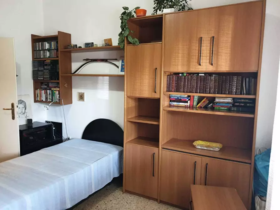 Immagine 17 di Appartamento in vendita  a Livorno