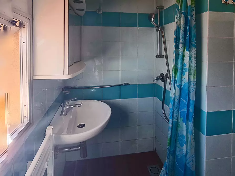 Immagine 6 di Appartamento in vendita  a Livorno