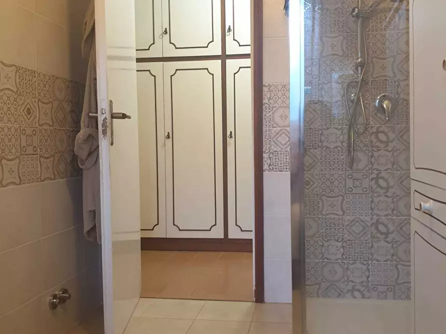 Immagine 13 di Appartamento in vendita  a Livorno