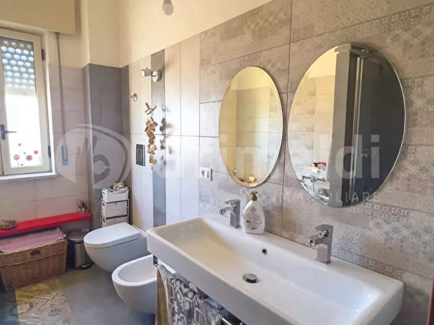 Immagine 5 di Appartamento in vendita  in Via Achille Vaccarisi 106 a Avola