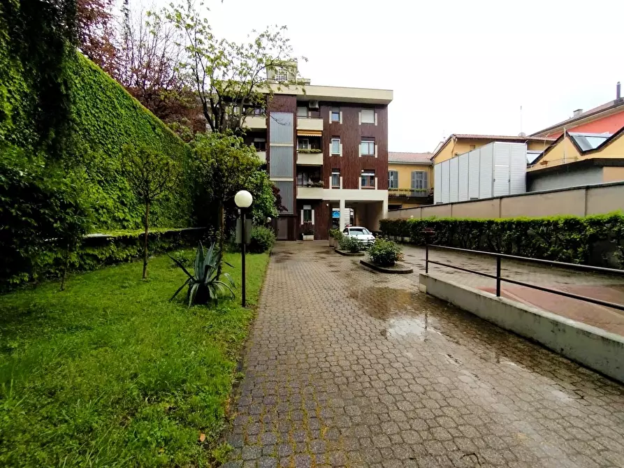 Immagine 32 di Trilocale in affitto  in Via Decembrio 25 a Milano