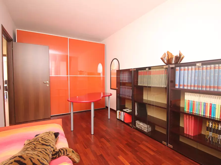 Immagine 16 di Trilocale in vendita  a Como