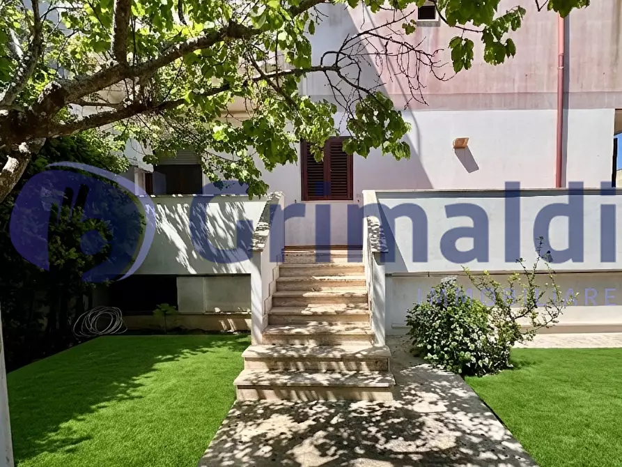 Immagine 15 di Trilocale in vendita  in Via Nettario di Casole 39 a Otranto