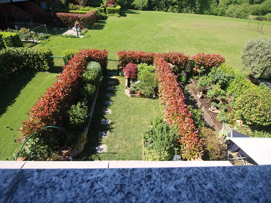 Immagine 27 di Villetta a schiera in vendita  in Via Somaini 3 a San Fermo Della Battaglia