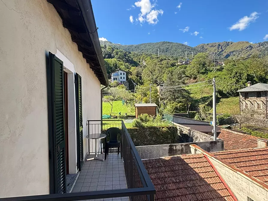 Immagine 14 di Appartamento in vendita  in Frazione Calozzo 128 a Pianello Del Lario